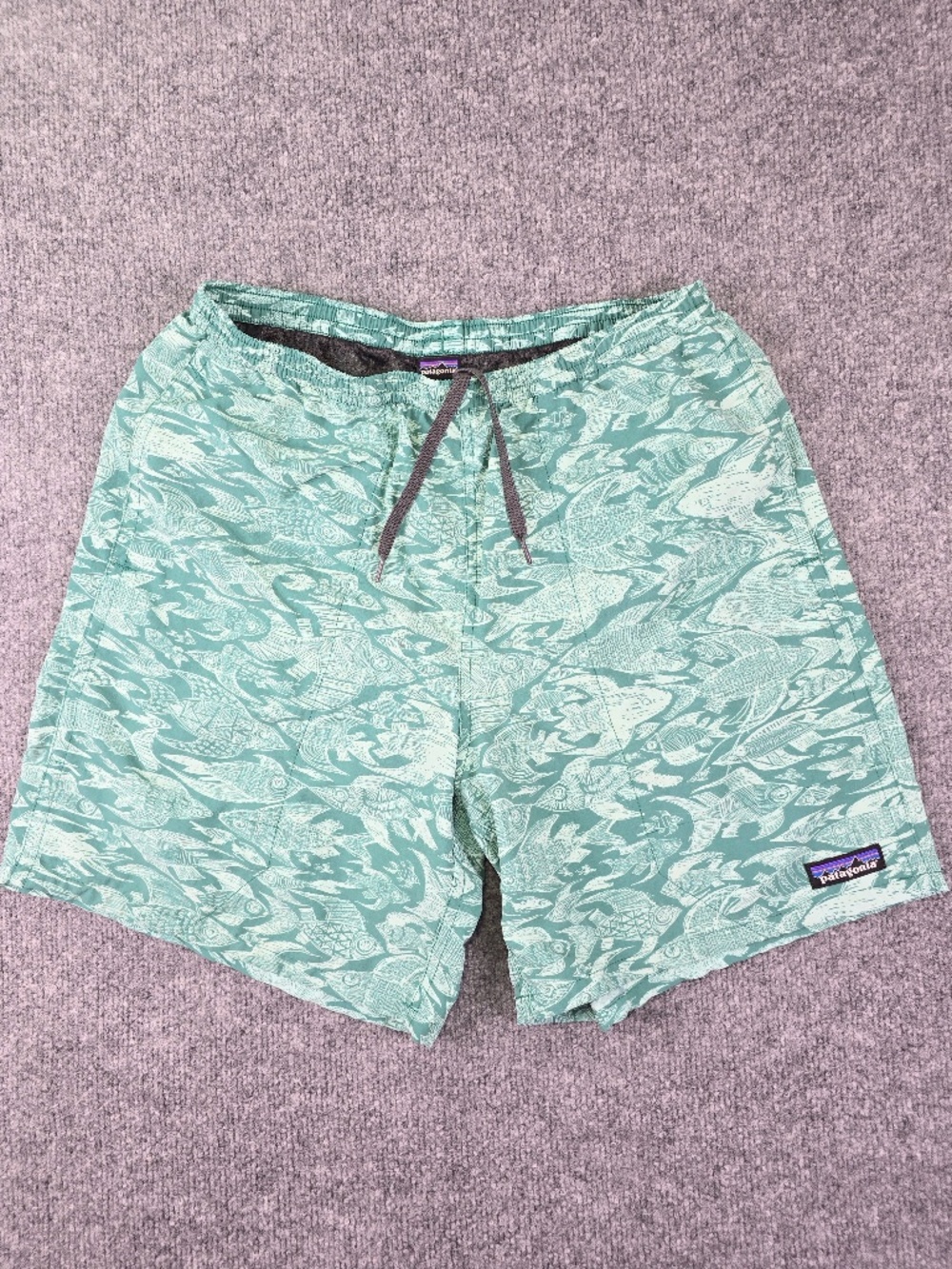 Patagonia Men’s Baggies Longs 7” Green Hexy Flying Fish Print Shorts Small